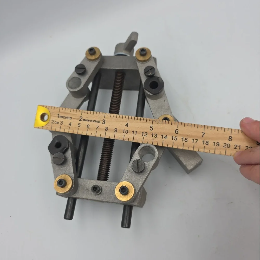LEICHTUNG double edge